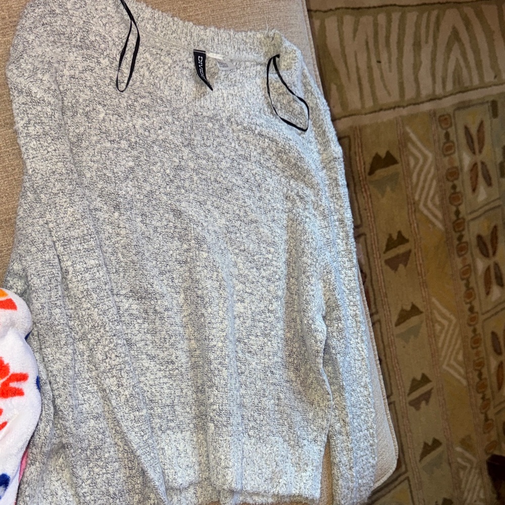 H&M Divided Light Gray Knit Sweater
